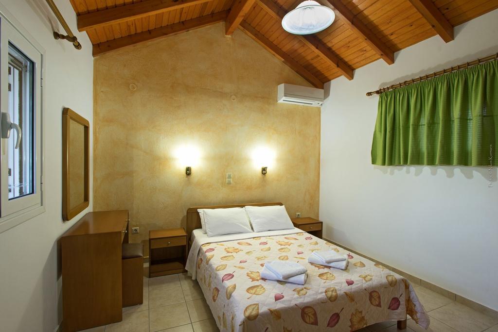 Residence Vista Del Mare Acharavi  Bagian luar foto