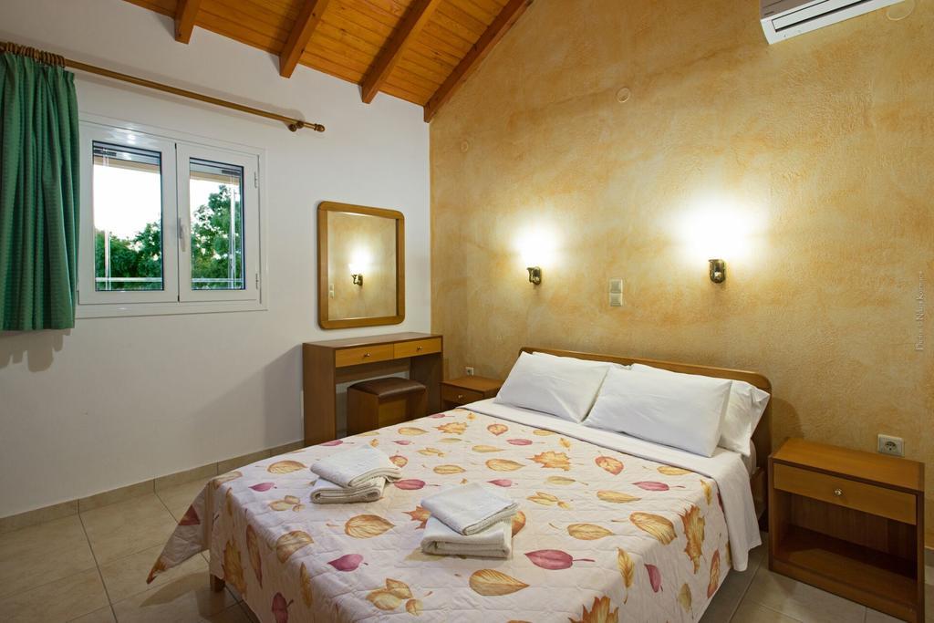 Residence Vista Del Mare Acharavi  Bagian luar foto