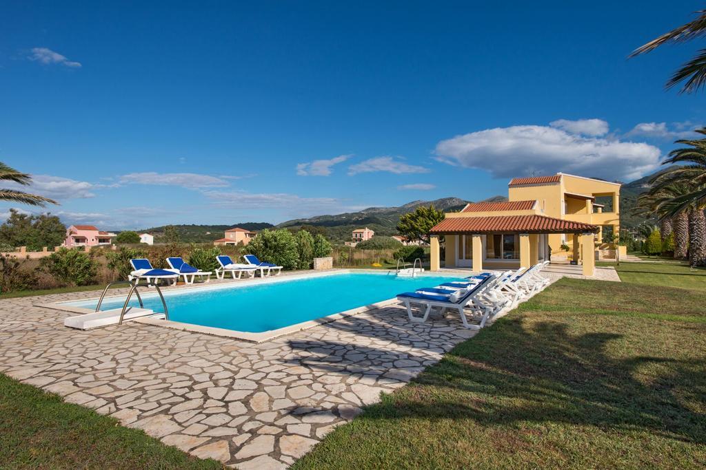 Residence Vista Del Mare Acharavi  Bagian luar foto